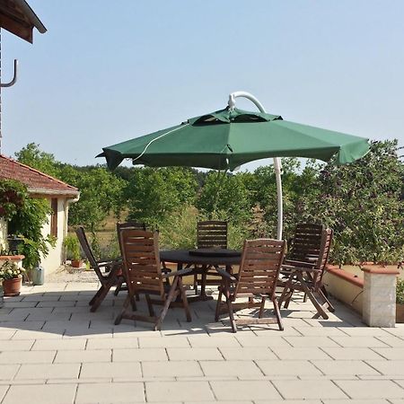 Les Tilleuls Bed and Breakfast Saint-Pé-Delbosc Esterno foto