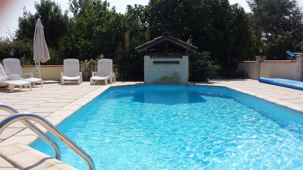 Les Tilleuls Bed and Breakfast Saint-Pé-Delbosc Esterno foto