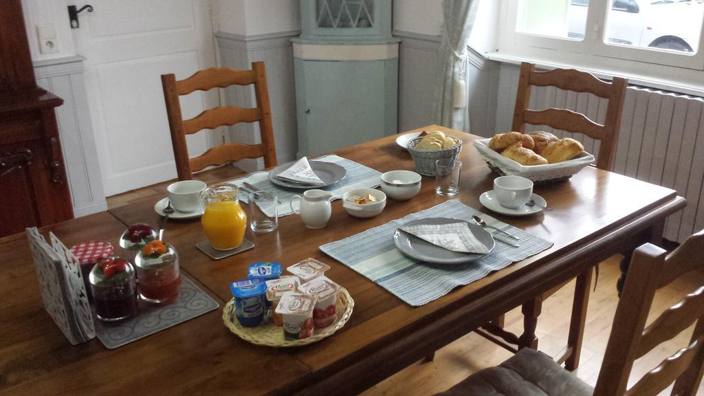 Les Tilleuls Bed and Breakfast Saint-Pé-Delbosc Esterno foto