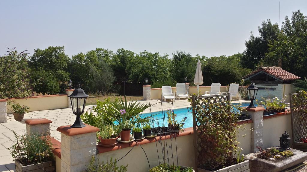 Les Tilleuls Bed and Breakfast Saint-Pé-Delbosc Esterno foto