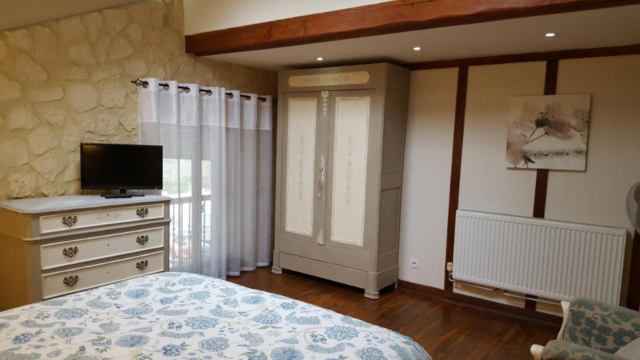 Les Tilleuls Bed and Breakfast Saint-Pé-Delbosc Esterno foto